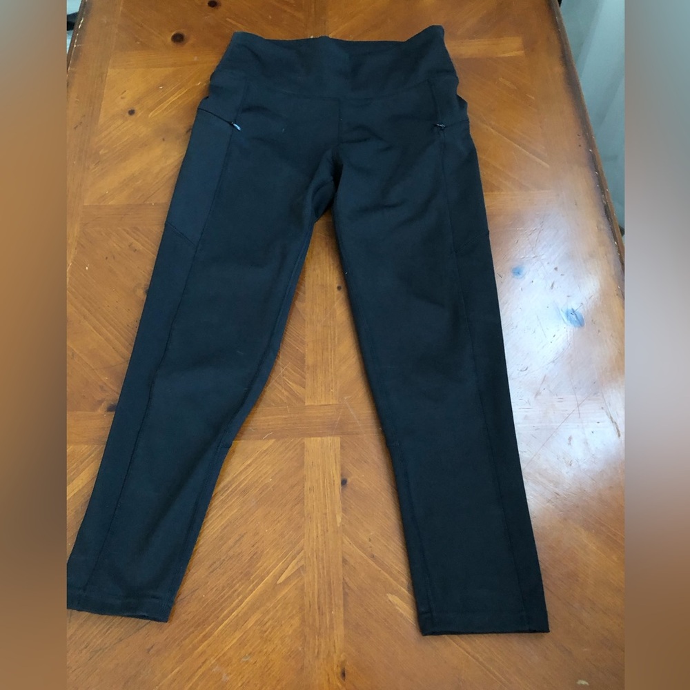 Black Athletic Leggings With Zipped Pockets Size M